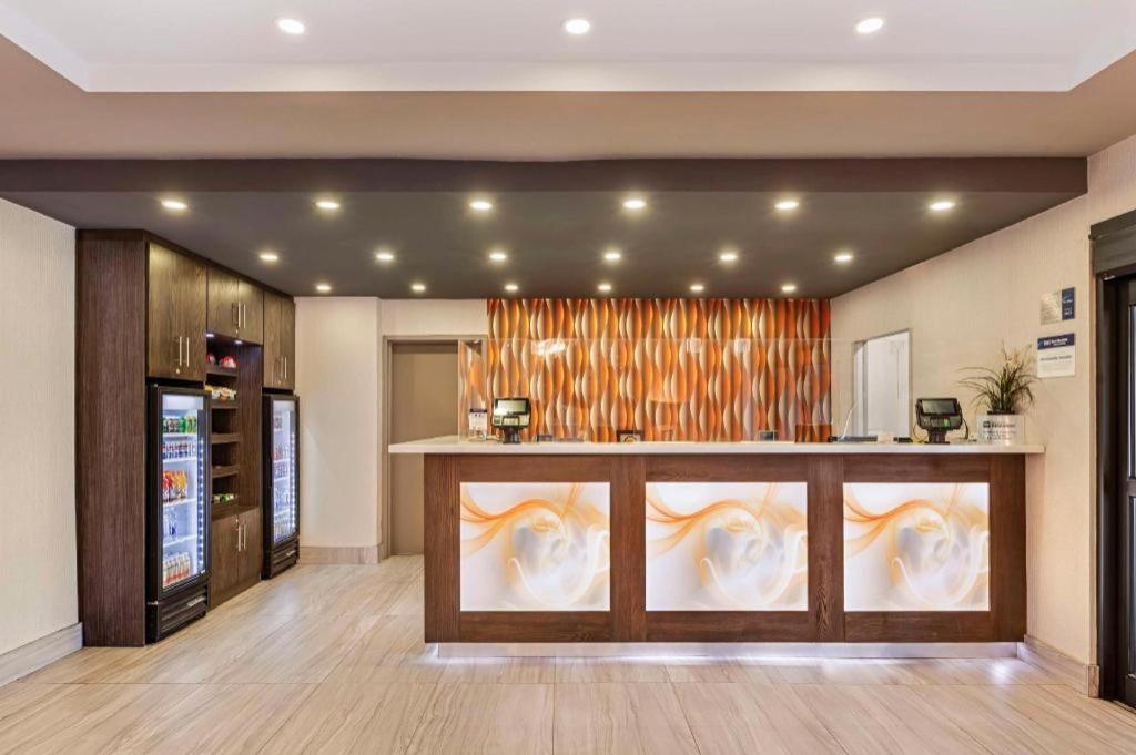 Best Western Plus Executive Inn Toronto Esterno foto