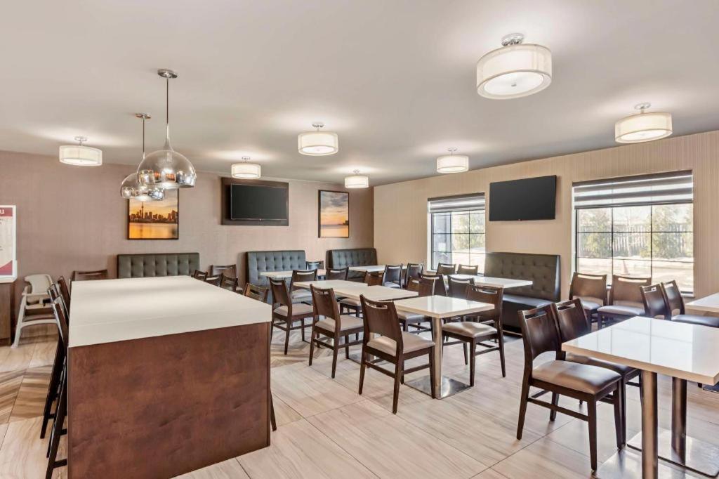 Best Western Plus Executive Inn Toronto Esterno foto