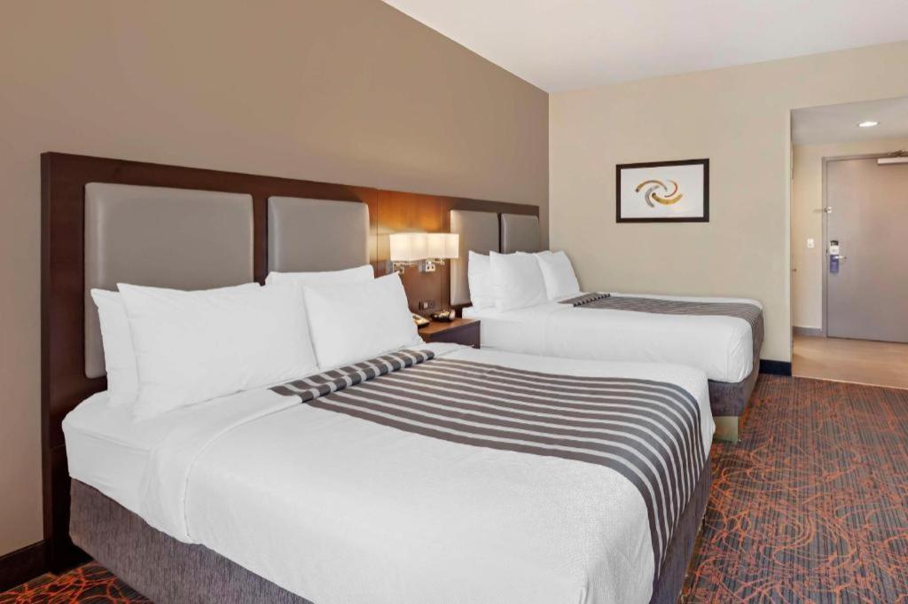 Best Western Plus Executive Inn Toronto Esterno foto