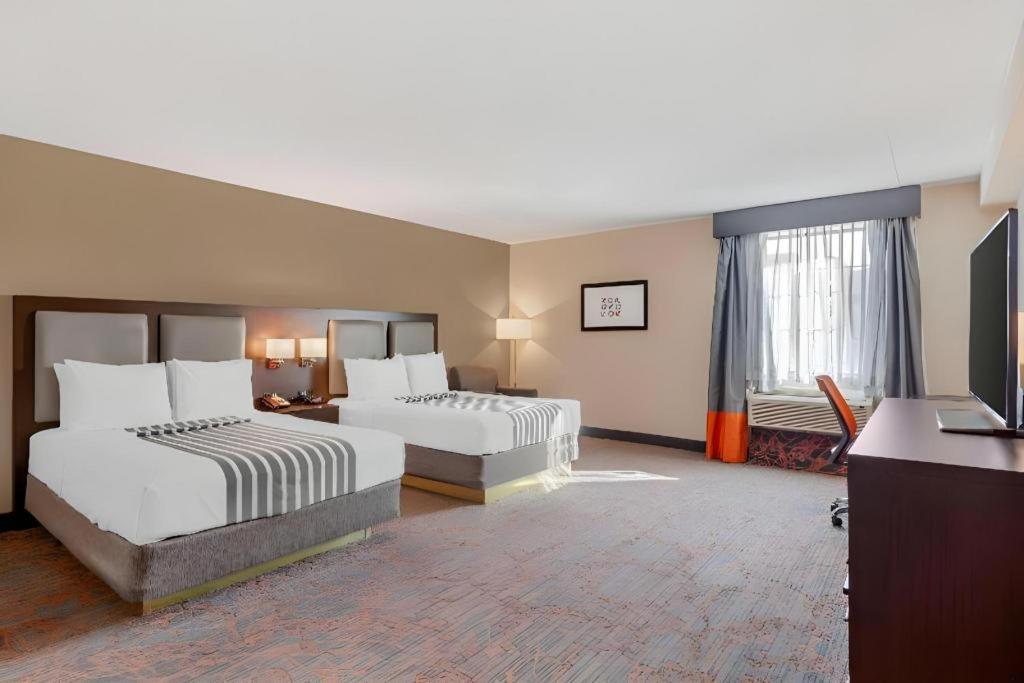 Best Western Plus Executive Inn Toronto Esterno foto