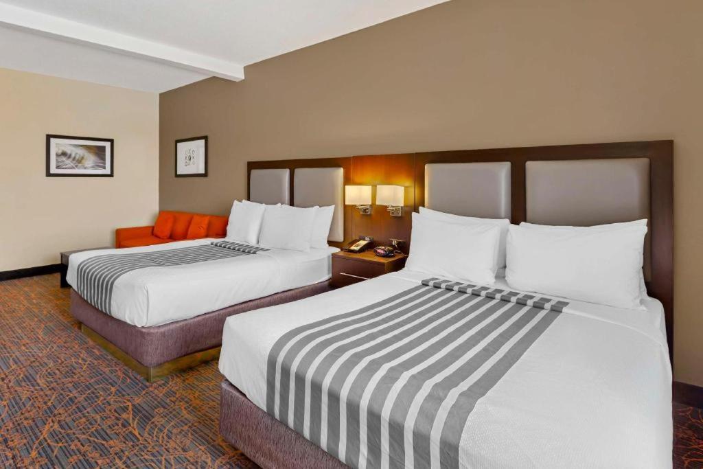 Best Western Plus Executive Inn Toronto Esterno foto