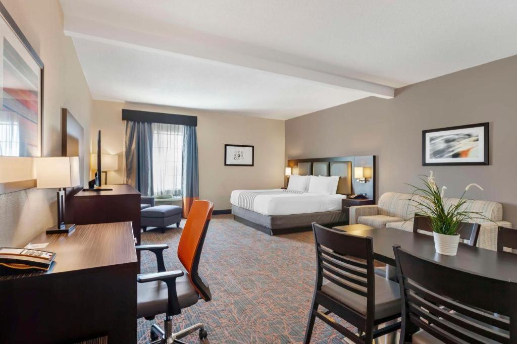 Best Western Plus Executive Inn Toronto Esterno foto
