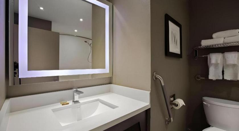 Best Western Plus Executive Inn Toronto Esterno foto