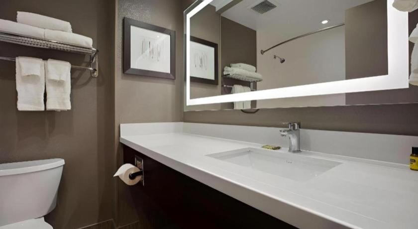 Best Western Plus Executive Inn Toronto Esterno foto